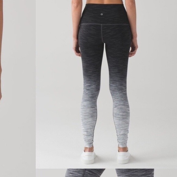 Lululemon VGUC Wunder Under High Rise ombré legging black fading to light grey - Picture 2 of 12